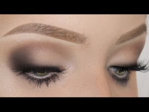 Daytime eye makeup